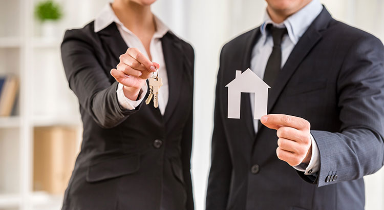 5 Reasons to Hire a Real Estate Professional When Buying & Selling! | Simplifying The Market